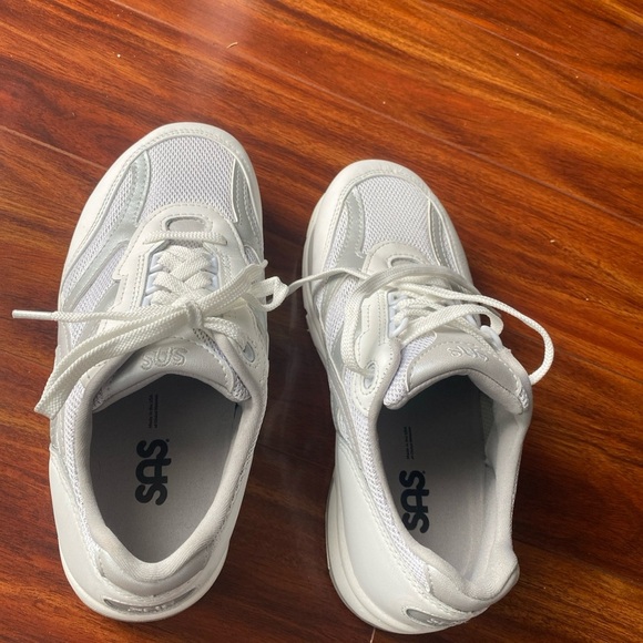 SAS women's Tour Mesh lace-up sneakers white leather walking shoes Size 6.5 - Picture 1 of 14
